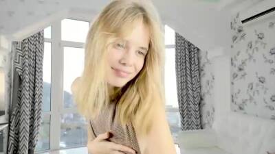 Blonde teen Sierras first erotic masturbation video - drtuber