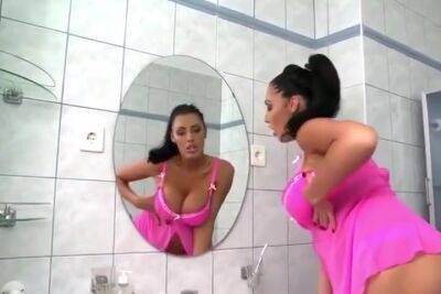 Ava Koxxx In Big Wet Tits Of In Shower - hotmovs.com