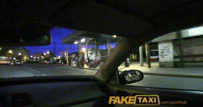 Enza gives her ex a fake POV blowjob to pay for his taxi ride - sexu.com - Czech Republic