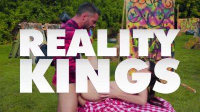 Katana Kombat - Katana Kombat and Jessy Jones get massaged by Kings & RK Prime in HD - sexu.com