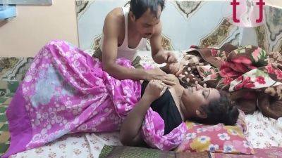 Domestic Help Comes Into Real Help - While The Master Can Not Control His Lust - hclips - India