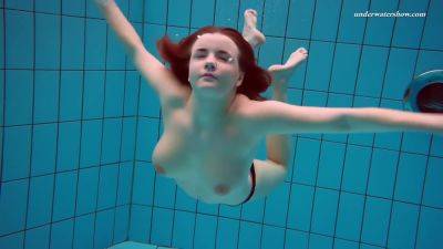 Fun Czech Babe Vesta Swims Naked And Horny - upornia - Czech Republic