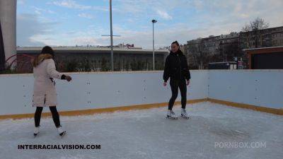 JESSY JEY CHAMPAGNE SKATE AND FISTING - PissVids - hotmovs.com