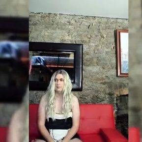 Goddess Aveena sissy slut caught in changing rooms - drtuber