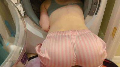 Step-SISTER Stuck in WASHER! Full Video - Gushing Cream & Bloopers! With SmartyKat314 and Lofi Dreamz - xxxfiles.com